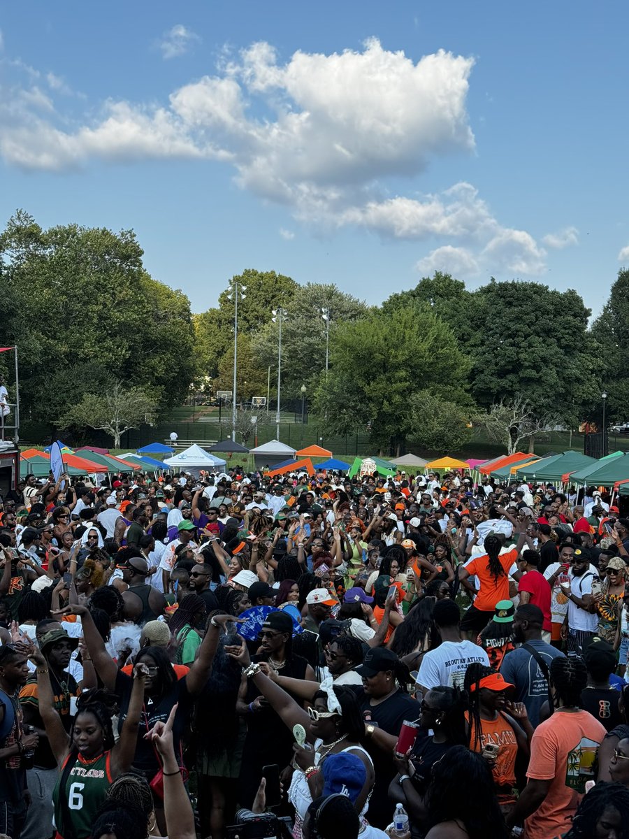 _ThePerfectGent's tweet photo. FAMU… https://t.co/fTtxKxNYgi