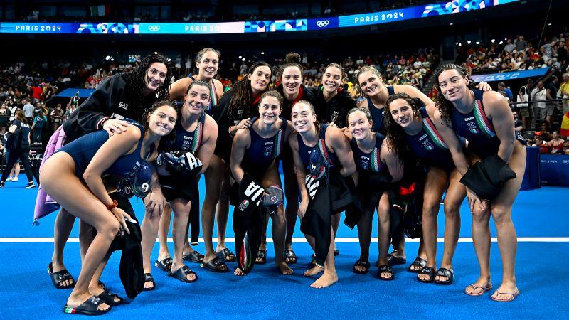 #Paris2024

Fine dei #GIOCHIOLIMPICI 
Chiudiamo al 6° posto
Battute ai rigori dall'Ungheria
Abbiamo fatto 'mea culpa' per la prima gara persa, pesante per il nostro morale. Ci siamo riprese
Nei quarti abbiamo sprecato qualche chance
Torneremo migliori
Grazie per il tifo 💙
#7rosa