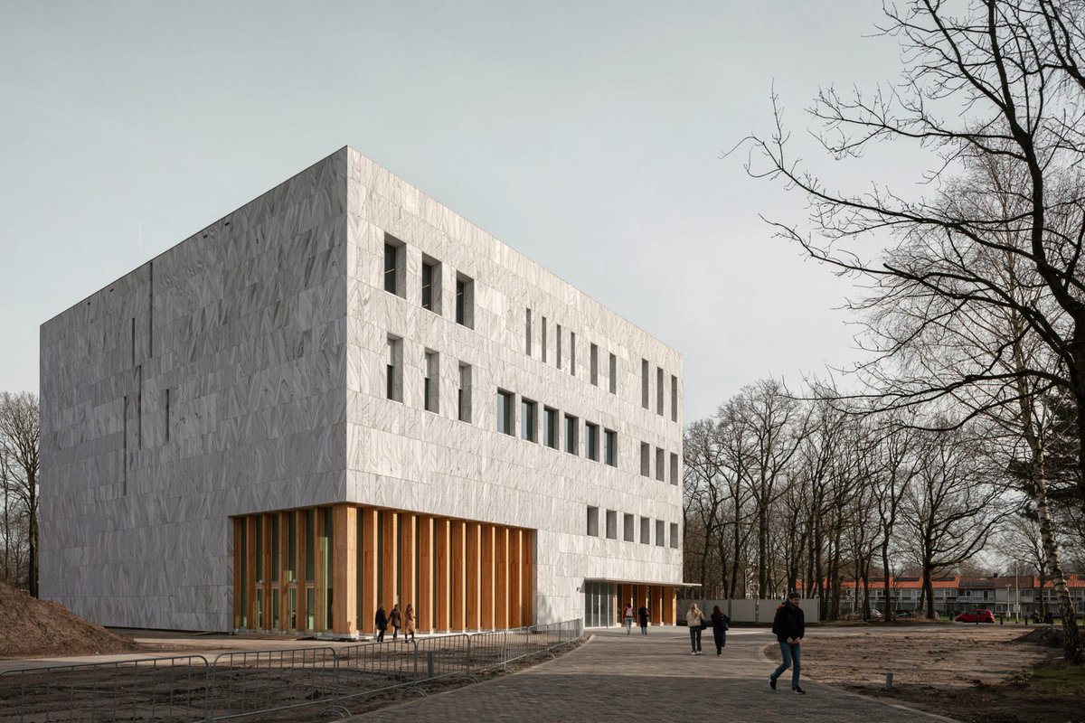 Dezeen tweet media