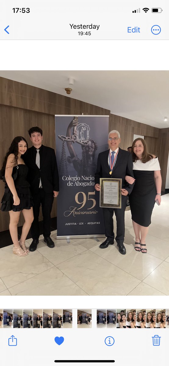 Entrega de la Medalla Belisario Porras del CNA por su presidente Maritza Cedeño a nuestro socio director Dr. Francisco Zambrano Borrero