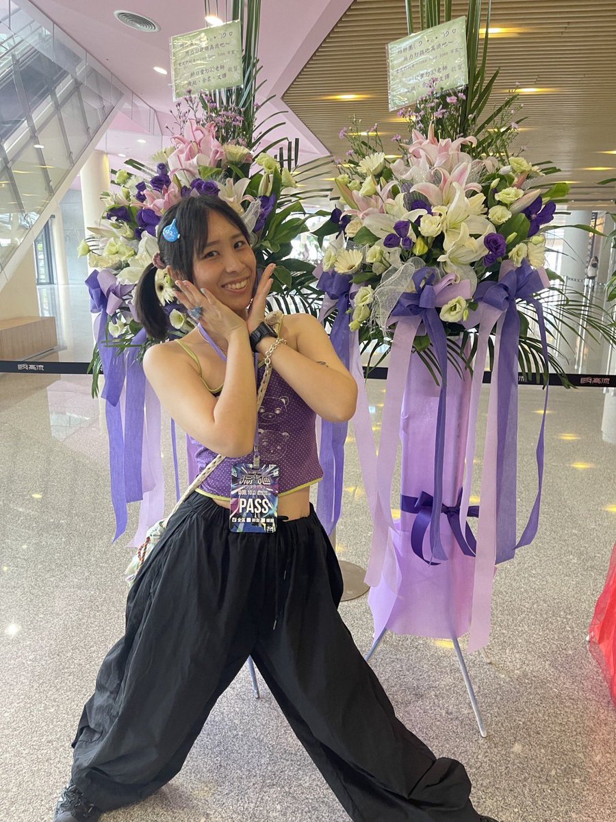今天搞砸高流❤️
情人節寂寞產物帶來漂亮花束💐 https://t.co/aduvBNySgQ