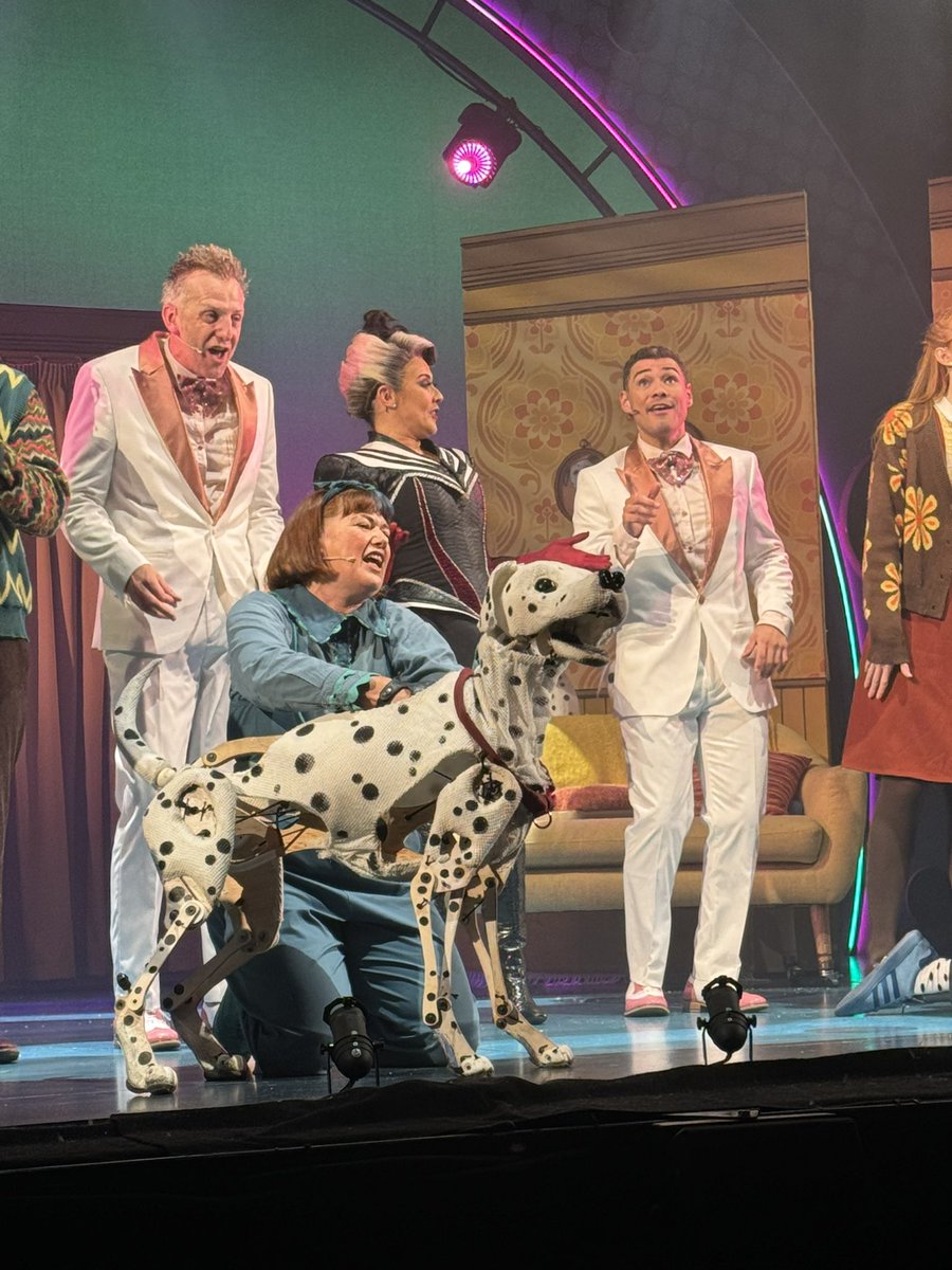 BenMania2009's tweet photo. I’ve had the most amazing time on Thursday night watching @msm4rsh as Cruella in 101 Dalmatians in Manchester, you were absolutely incredible I’ll definitely come and see the show again https://t.co/UKOrjlvmZJ