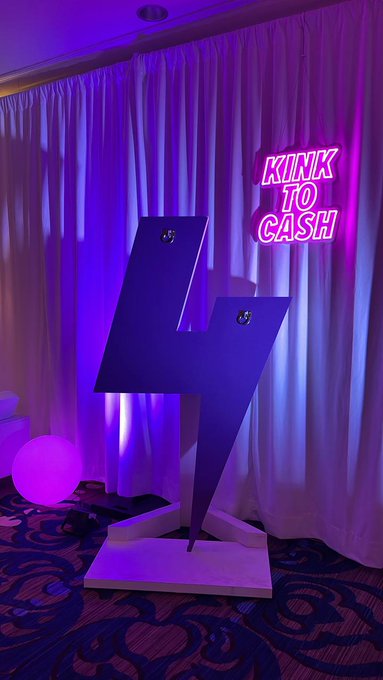 C4S Lounge vibes are in full swing! Join us tonight at 7pm for an AMA with our CEO, Denzil!  @DenzilC4S