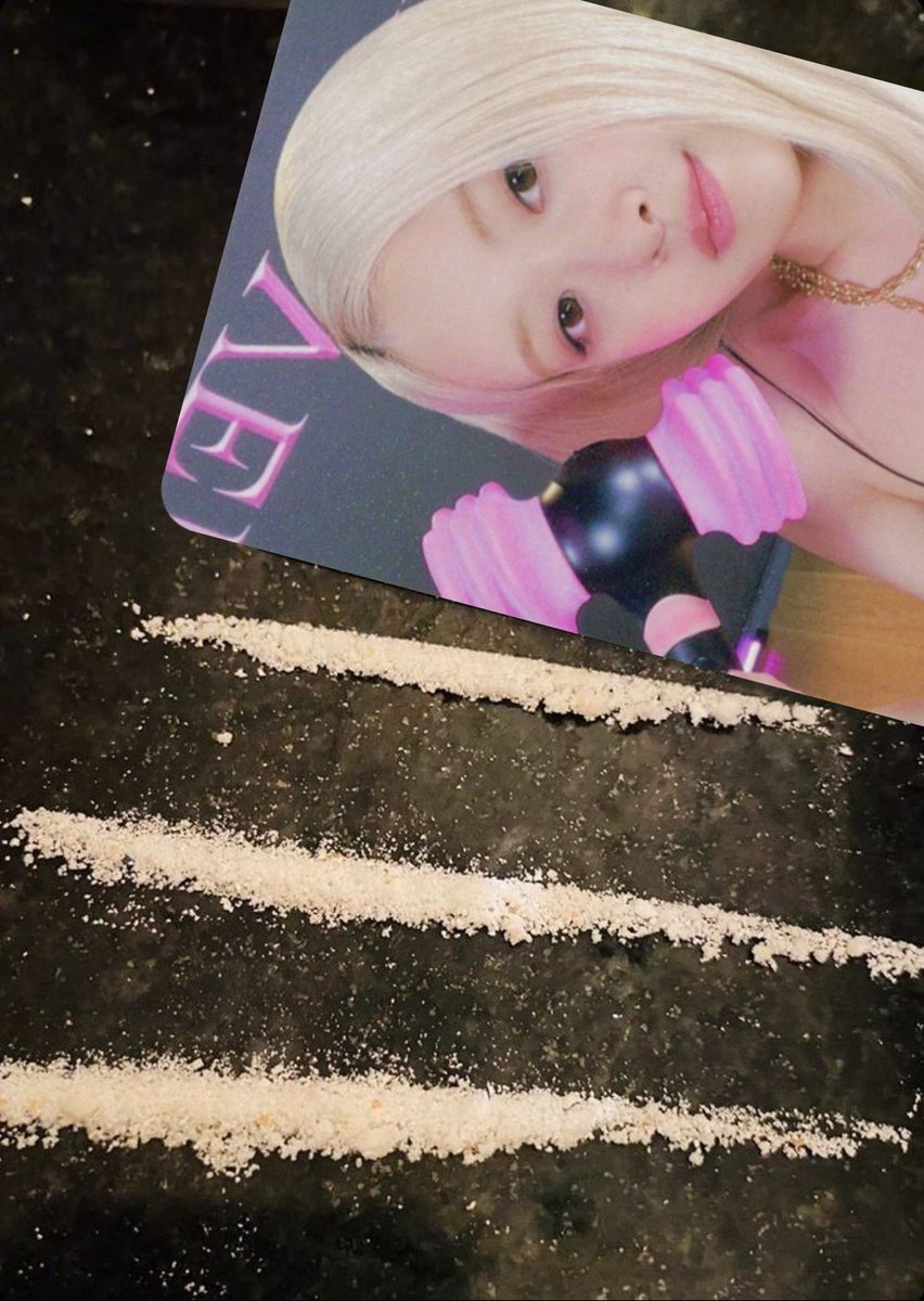 maribestarmy2's tweet photo. #rosechallenge
Always with you rose
#RoséChallenge https://t.co/IJh7s2gJoE