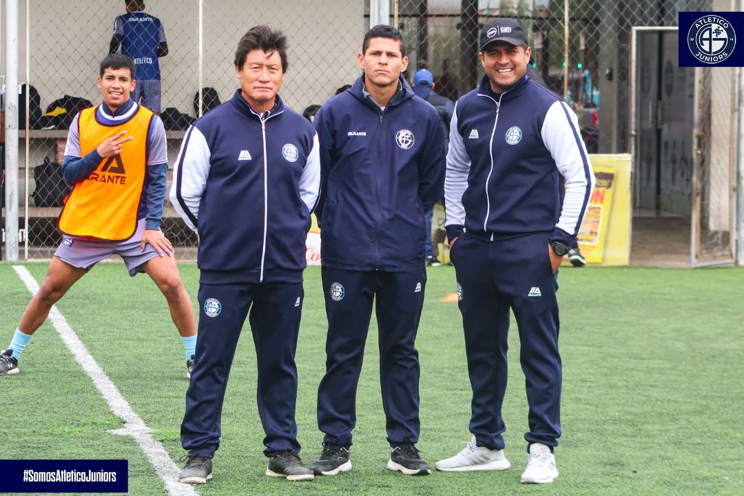 ClubAtleticoJrs's tweet photo. 𝙀𝙣𝙩𝙧𝙚𝙣𝙖𝙢𝙞𝙚𝙣𝙩𝙤 𝙙𝙚 𝙝𝙤𝙮 𝙘𝙤𝙢𝙥𝙡𝙚𝙩𝙖𝙙𝙤... ✔️⚽💙

#SomosAtléticoJuniors
#UnClubDiferente https://t.co/41DRClxe6p
