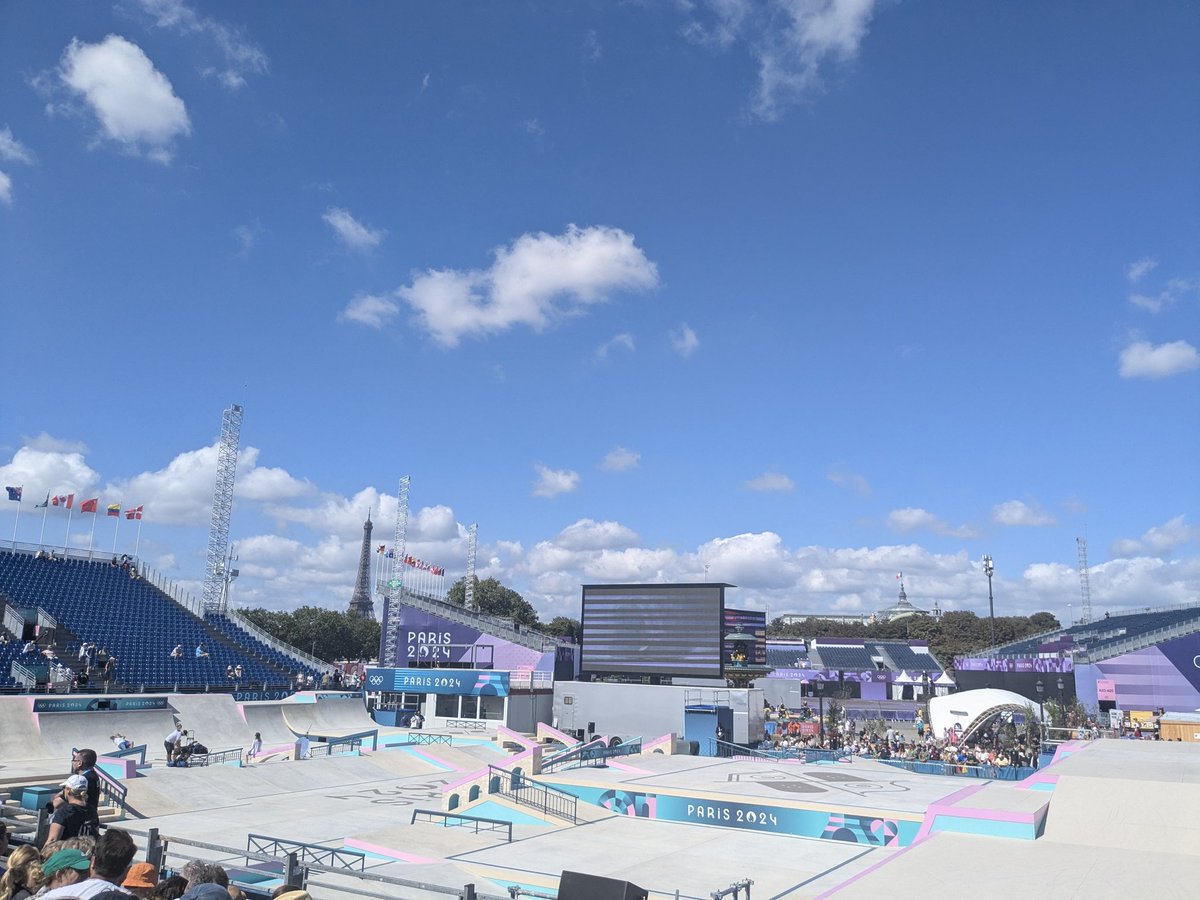 PM47pr's tweet image. De retour de 3 jours au JO... Quel bonheur de redécouvrir Paris dans ce contexte, Paris devrait toujours être comme ça, propre et sécurisée. Je me suis sentie comme quand je me promène à Madrid, quel bonheur !