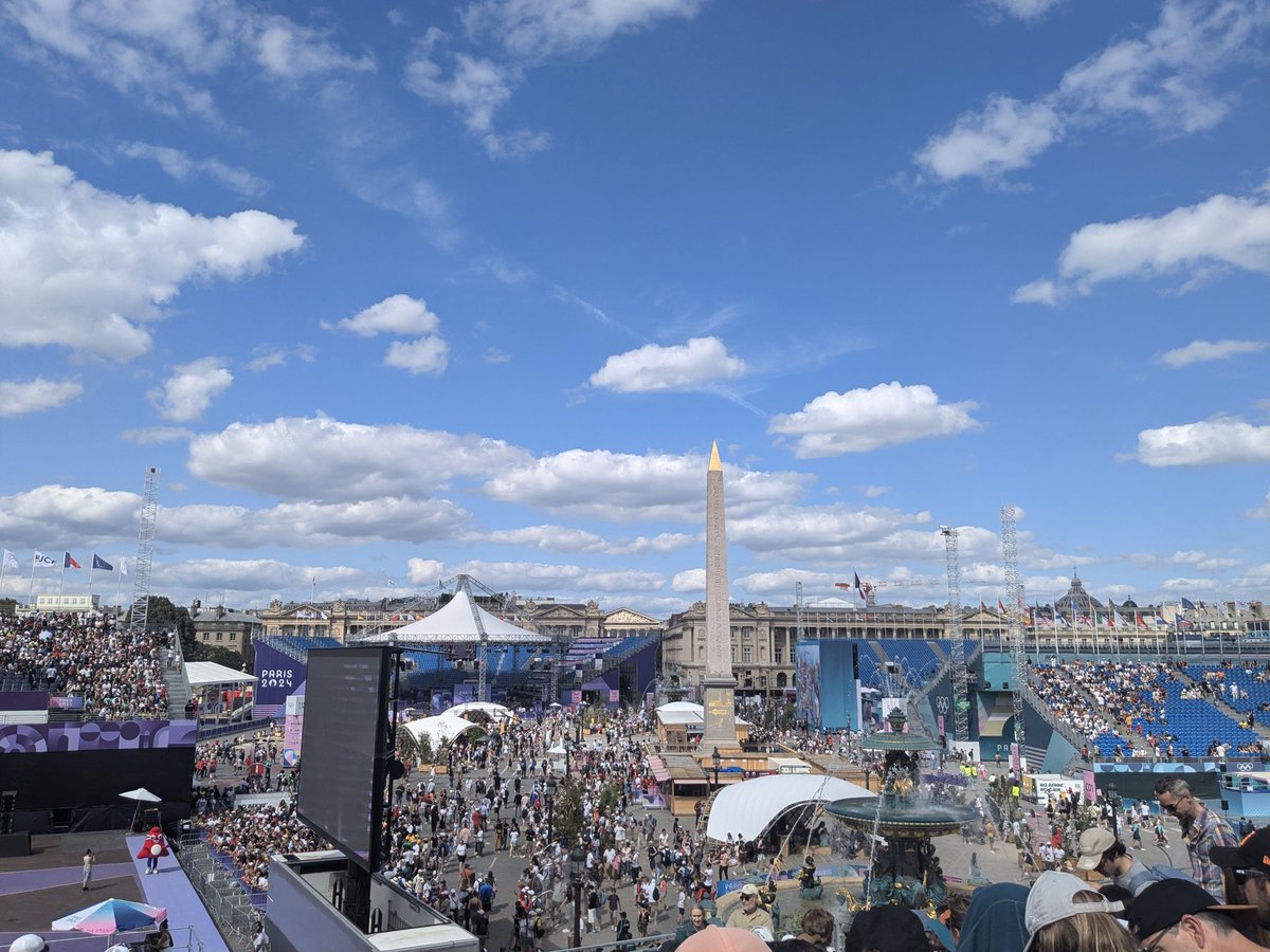 PM47pr's tweet image. De retour de 3 jours au JO... Quel bonheur de redécouvrir Paris dans ce contexte, Paris devrait toujours être comme ça, propre et sécurisée. Je me suis sentie comme quand je me promène à Madrid, quel bonheur !