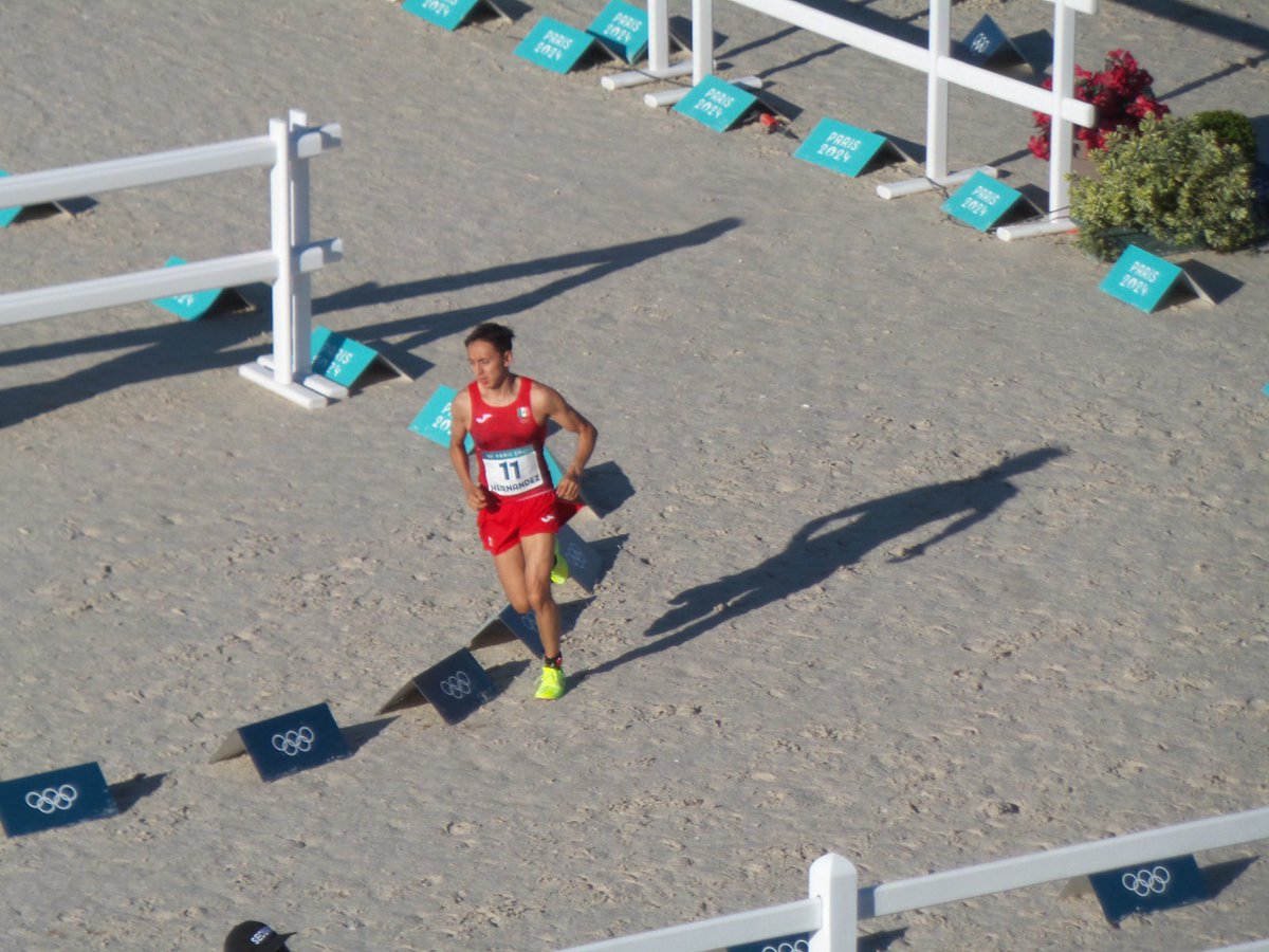 LaReta_Com's tweet photo. #Paris2024
Emiliano Hernández 🇲🇽 estableció nuevo RÉCORD OLÍMPICO Y RÉCORD MUNDIAL de la fase Láser Run del #ModernPentatlon con 9:40:80/720 🤯📈

Aunque el atleta terminó en 4to lugar de la competencia. https://t.co/QTpUlC9Y49