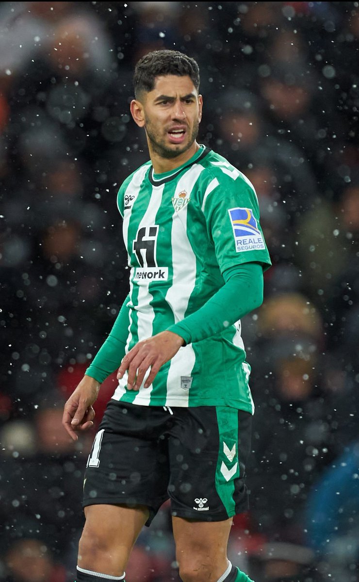 No me puedo creer la traición de Ayoze.

Ha pasado de ser héroe a villano.

Otro más que se une al club de Dani Ceballos.

Desde esta cuenta se le deseará lo peor posible para su carrera.

Eres una maldita rata, <a href="/AyozePG/">Ayoze Perez</a>