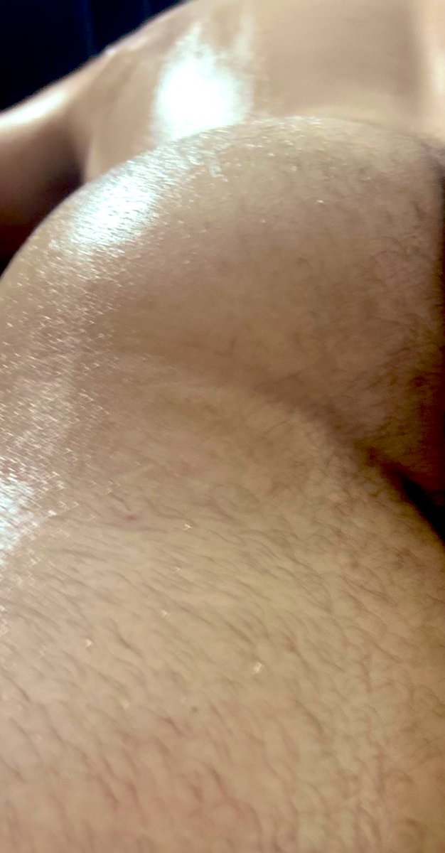 MasajeMorelia's tweet photo. Disfruta de un masaje reconfortante y placentero. Cansado, estresado, fatigado #Masaje #MasajeParaHombres #Morelia #Relajante #Descontracturante #Deportivo #Tantrico #Deportistas #GYM #RelajateYDisfruta #Stress o simplemente por #Placer déja mensaje/whats 4439424186 https://t.co/QAXtfLcm33