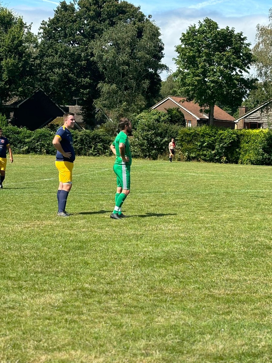 Lindfield FC 3rds tweet media