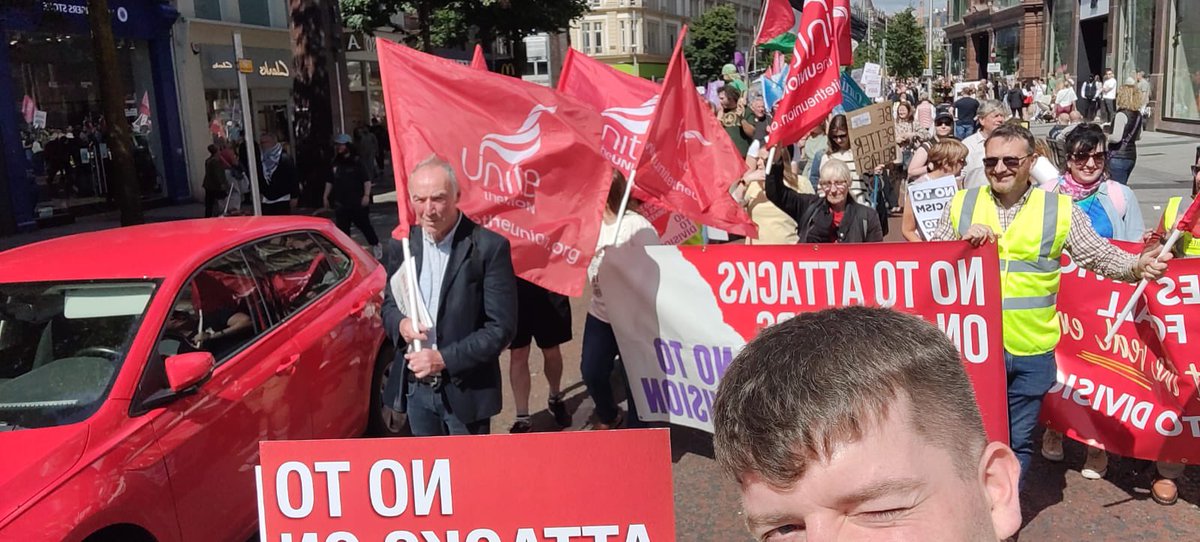 UniteunionNI's tweet photo. A few photos from today’s Belfast Welcomes Diversity in Belfast City Centre ✊👏
- Homes and services for all – no to division!
- No to attacks on workers – no to division! https://t.co/DgPUHUiYQe