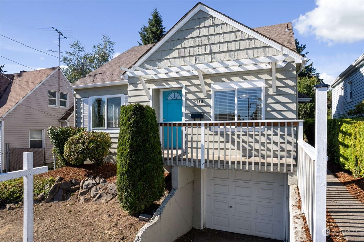karencall's tweet photo. For Sale:  2118 11th ST, Bremerton, WA 98312 / Listing Price: $389,000
Open House:  Sun Aug 11th, 2024 from: 11:00-2:00 https://t.co/q9k2kd9UD3 https://t.co/gosH579h8I