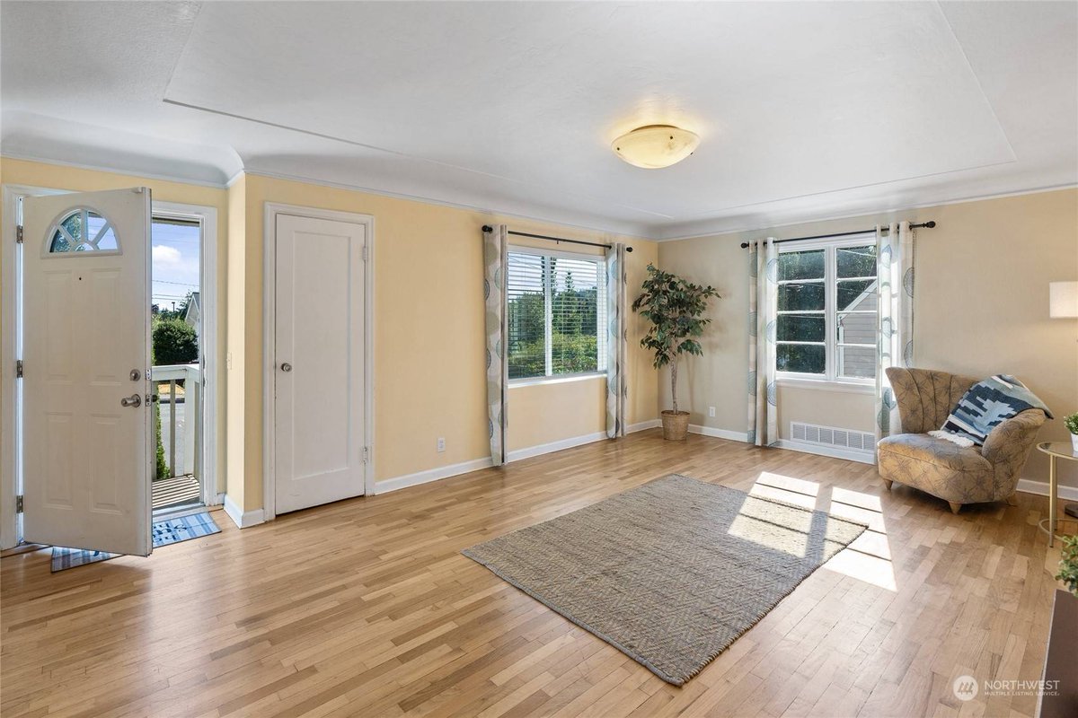 karencall's tweet photo. For Sale:  2118 11th ST, Bremerton, WA 98312 / Listing Price: $389,000
Open House:  Sun Aug 11th, 2024 from: 11:00-2:00 https://t.co/q9k2kd9UD3 https://t.co/gosH579h8I