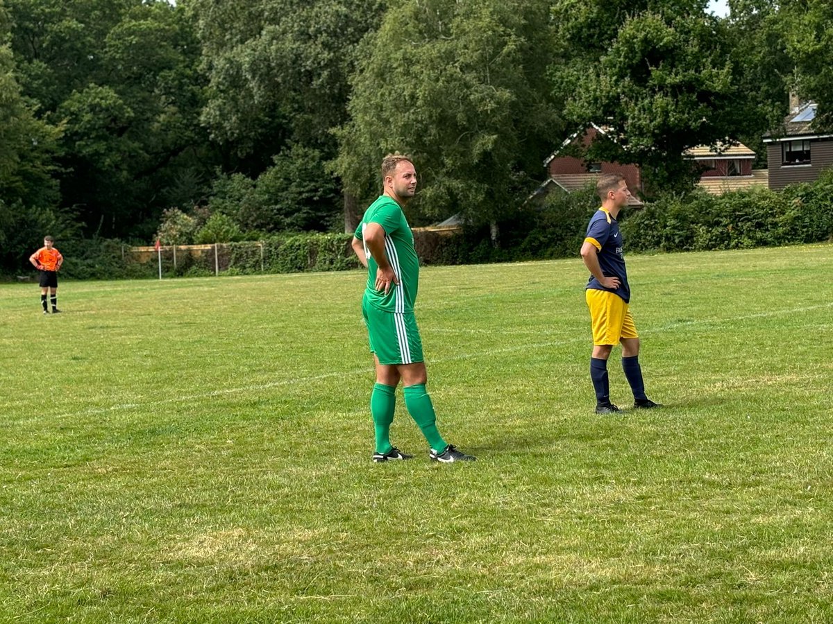 Lindfield FC 3rds tweet media