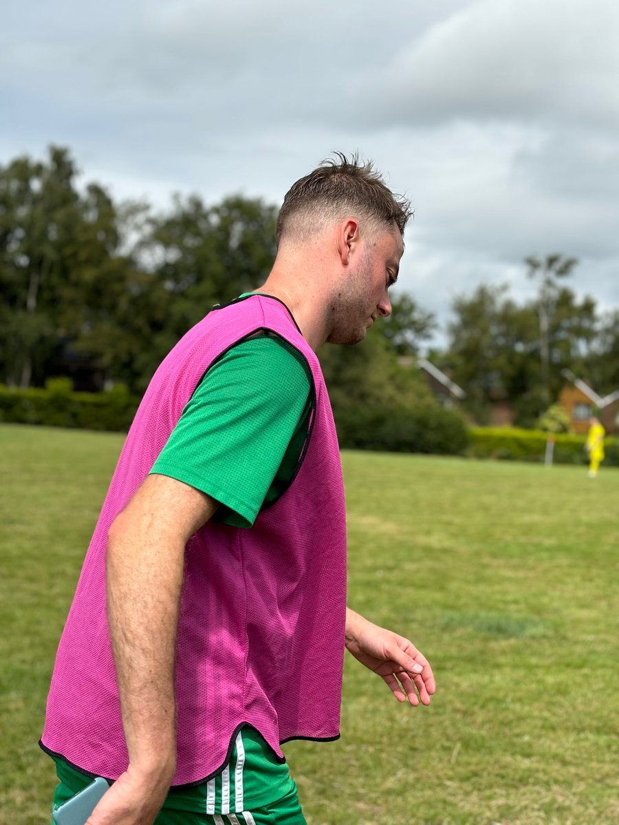 Lindfield FC 3rds tweet media