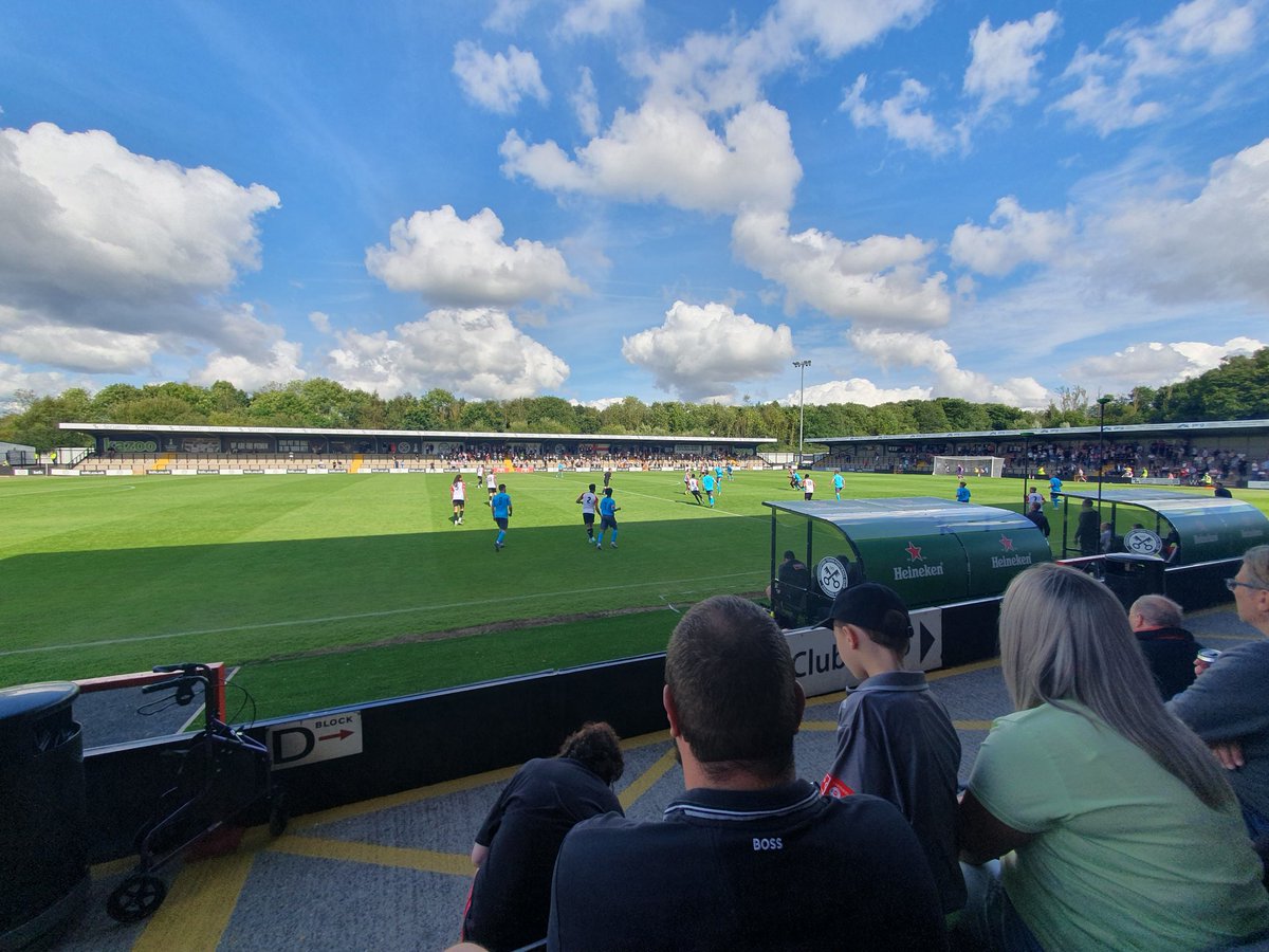 bethellwwfc's tweet photo. Good afternoon at Keys Park watching @Hednesford_Town beat Vauxhall Motors 3-2. Some good football on display from the home side. Enjoyed my first visit there ☺️ https://t.co/y3DIwyYpDj