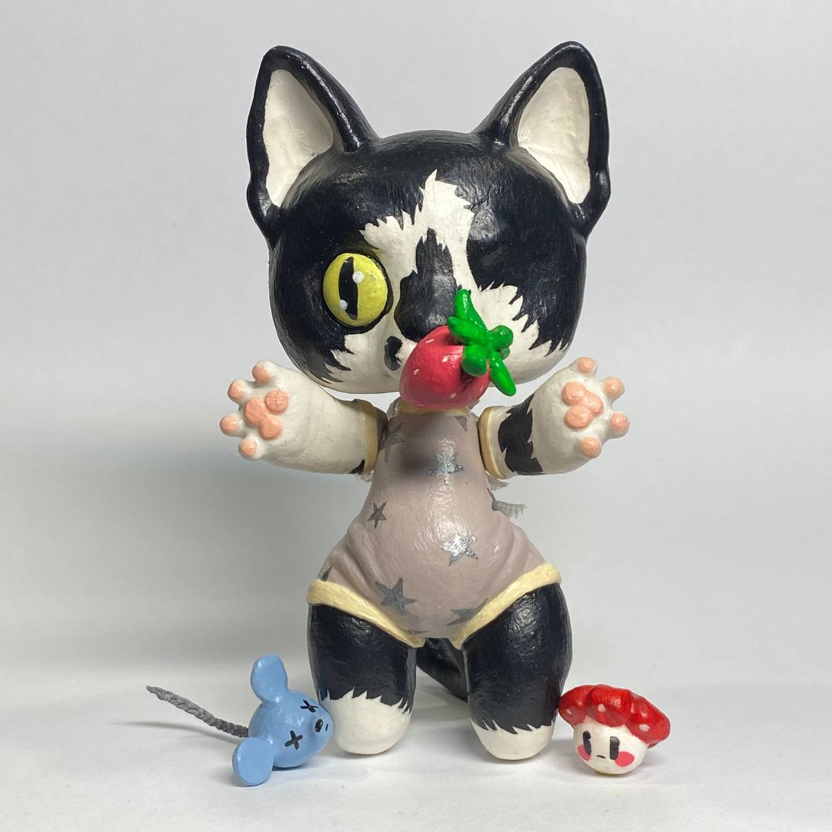 Кнопка доїхала додому і тепер можу показати її 🩵
Тут будуть її фото
🐱
<a href="/Sayravem/">Winya - Lüt' fundraiser</a> 
<a href="/naksit/">Rika</a> 
<a href="/Aligon_Older/">Сукоцвіт</a>