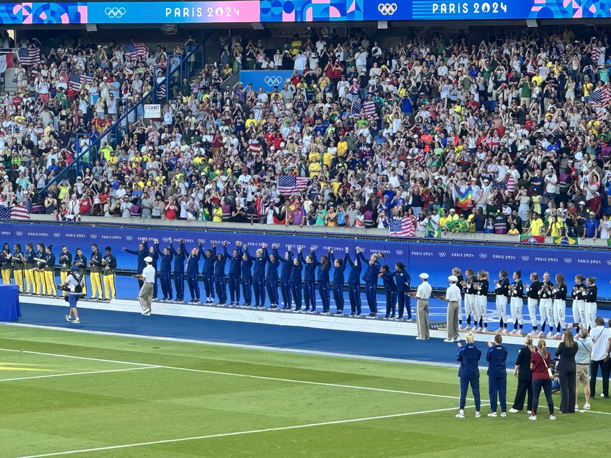 Mia Hamm (@miahamm) on Twitter photo So happy and proud of this team!! <a href="/USWNT/">U.S. Women's National Soccer Team</a>. Every single one of you committed to “carrying the water”!! Olympic Champions! LFG!! So happy and proud of this team!! <a href="/USWNT/">U.S. Women's National Soccer Team</a>. Every single one of you committed to “carrying the water”!! Olympic Champions! LFG!!