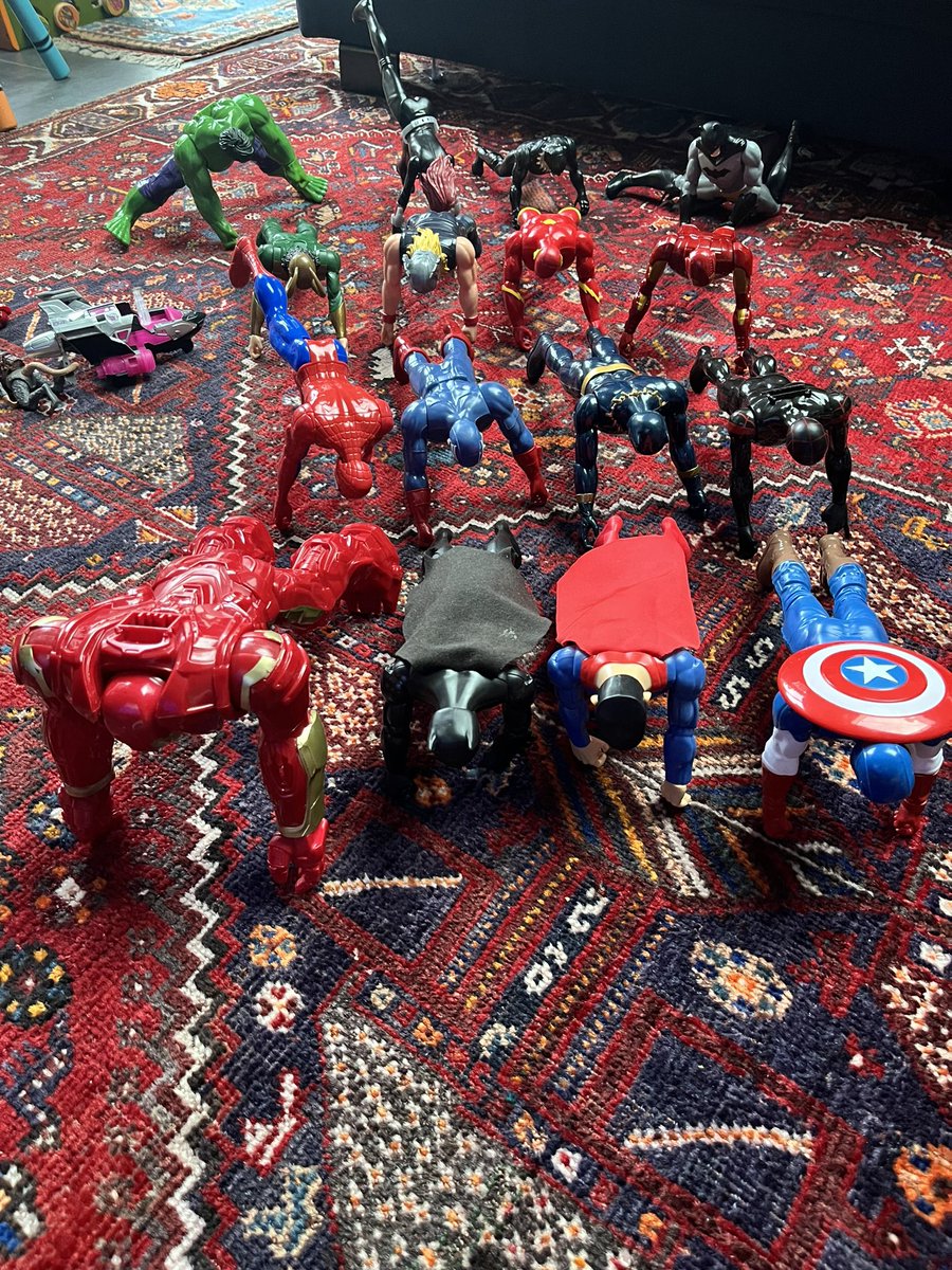 Team GB’s Men’s Superhero 800m race is about to get underway! My bet is Ironman could be pipped at the last minute by Superman!