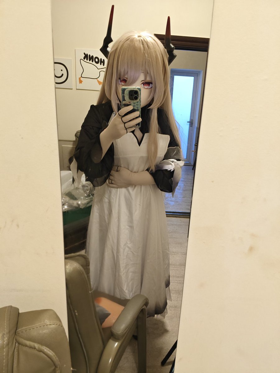 新干员追加:
“程序启动，访问人，博士——博士，早上好。”
之后等天气凉快一点再把完整的公式服拍出来吧……
🎭:<a href="/haagaau_GF/">Kigurumi虾饺工房</a>
#kigurumi #着ぐるみ #特蕾西娅