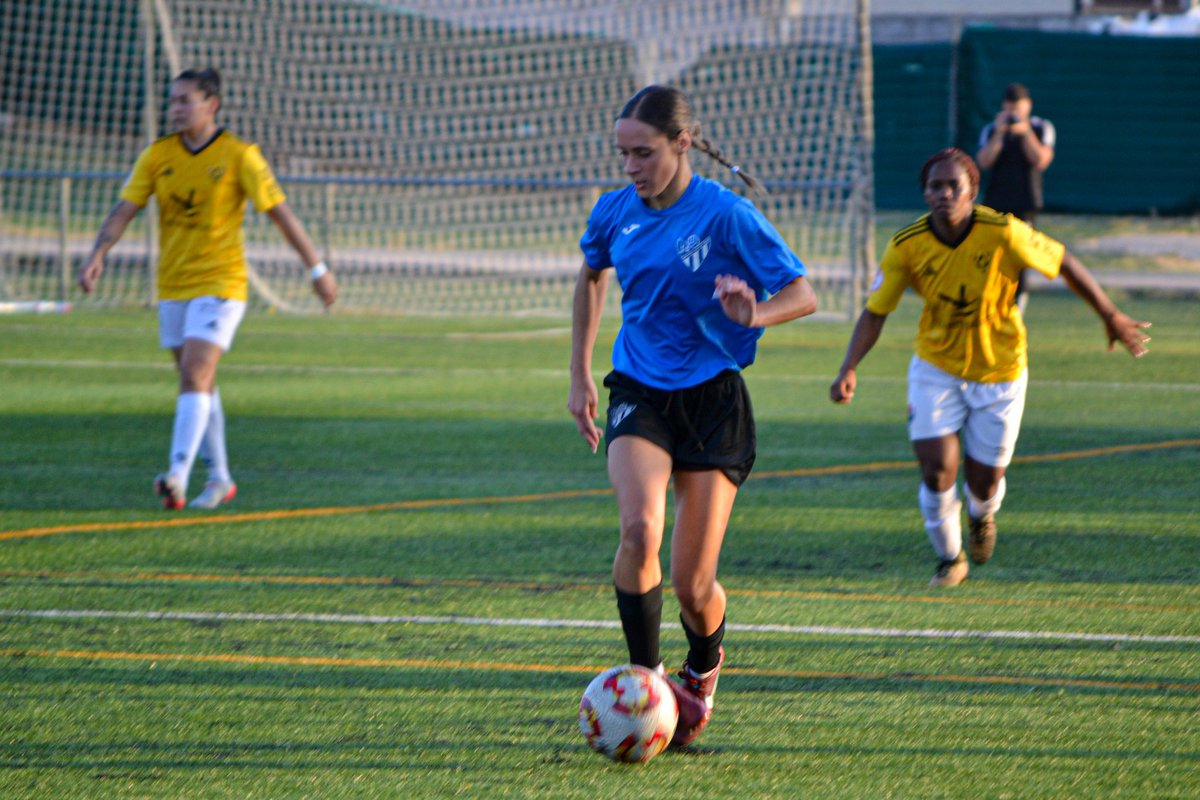 ⏱ 35’ | Doble ocasión del Sporting tras la pausa de hidratación para empatar el encuentro, aunque la guardameta local lo impidió.

CPC 1️⃣-0️⃣ 𝐒𝐂𝐇

#SéParteDelReto 🔵⚪ | #CacereñoSporting