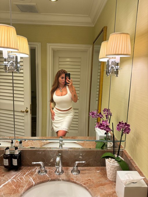 2 pic. Morning to night https://t.co/oCtWGjZuCw