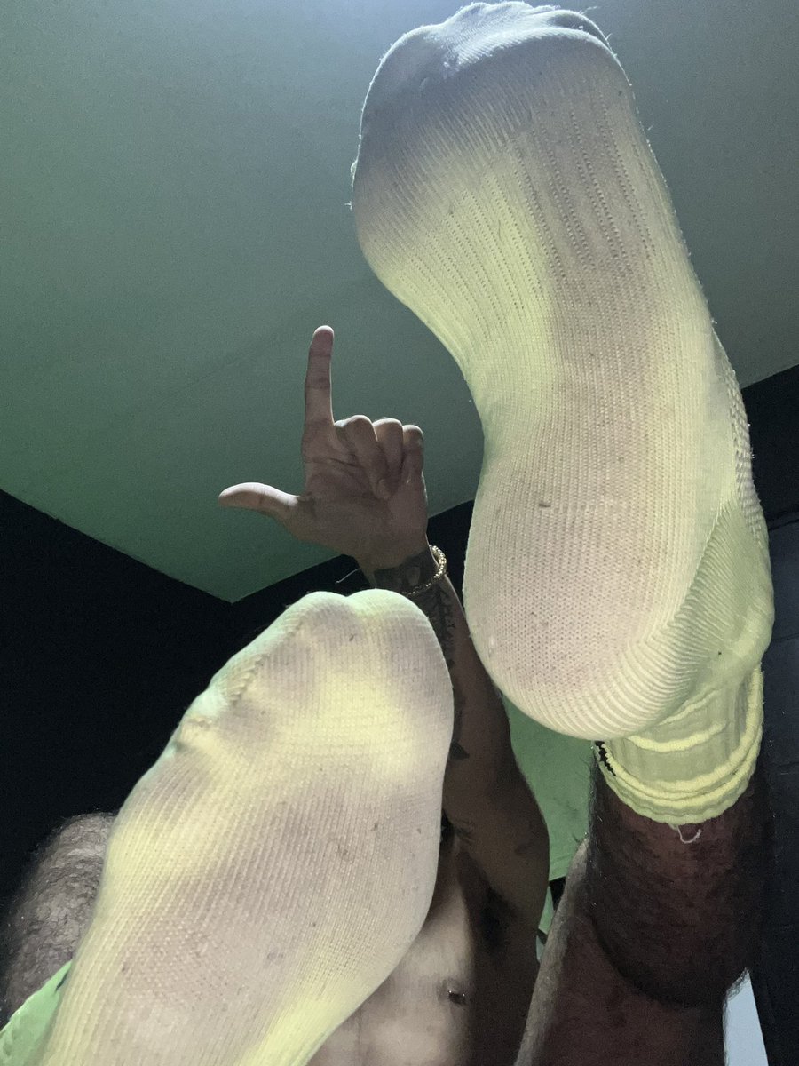 Mastergama49042's tweet photo. Surrender everything you have to a real man like me.💵💰🦶

All bitches deserve to be spit in the face.🦮🦮🐷

Dm me and come smell my armpits.🐷 #findom #pigfag #slave #findommaster #rt #parati #exposedfaggots #blackmail #paypal https://t.co/ucqpbrRktp