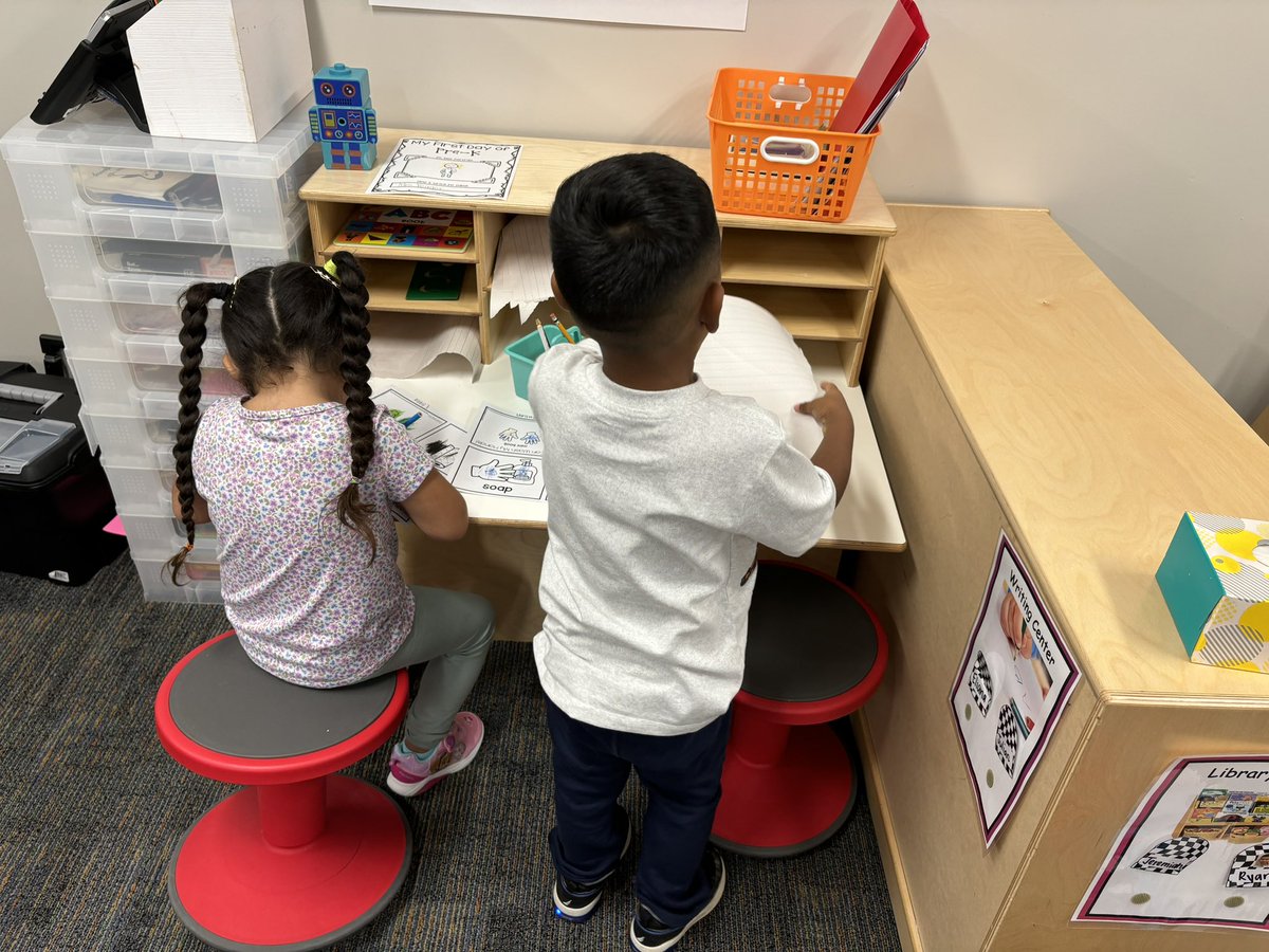 AshYeager01's tweet photo. We had a great first week in Pre-K! @Pine_Burr https://t.co/6BtRnv19cD