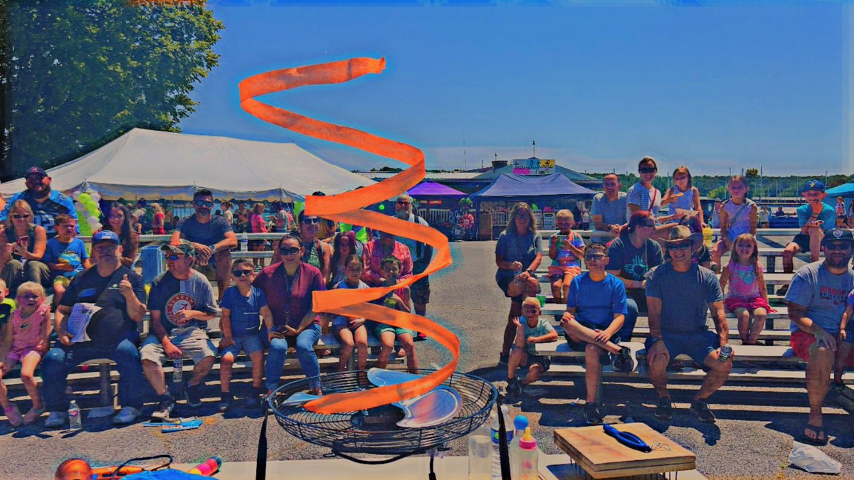 STEMLabOnTheGo's tweet photo. Hanging out, with some of the coolest #kids, doing some of the coolest #science, at Green Turtle Bay Resort.
#HookedOnScience #MrScience #MarinaDay #TravelingScientist #STEM #KYWX #ExploreKY https://t.co/Zw0kunMFUl