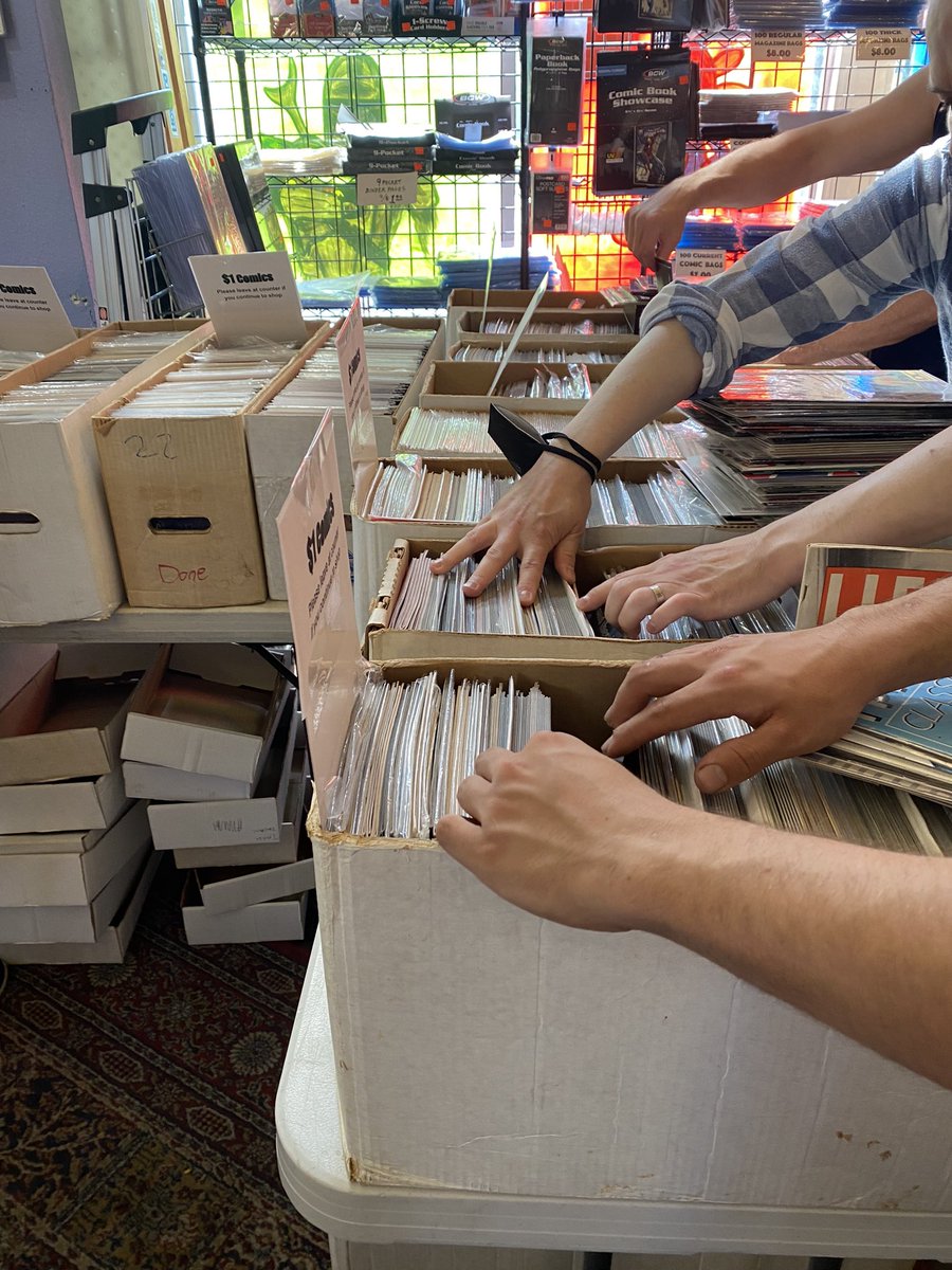 cosmicmonkey's tweet photo. $1 comics sale today! Fill a long box $200
short box $100 #comics #backissues #comicbooks #cheapcomics #bindiving #diggingforgold https://t.co/cqh0zVPUMv