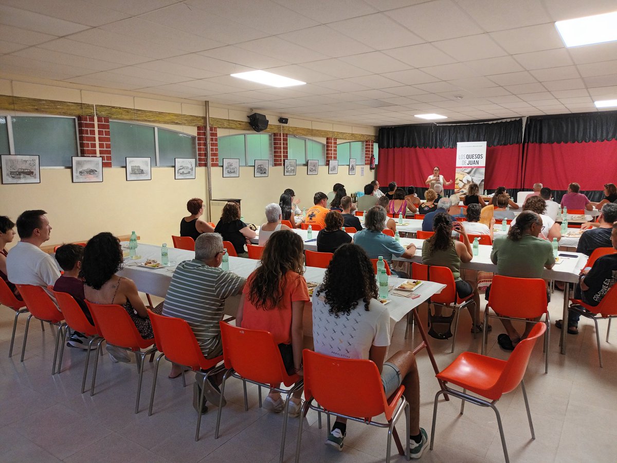 quesosJUAN's tweet photo. Catando una selección de #quesosdeverdad en #vegadetirados #salamanca #programadeverano
Muchas gracias al Ayuntamiento de esta #villatermal por confiar nuevamente en #Losquesosdejuan https://t.co/7qG8wWi5Oh