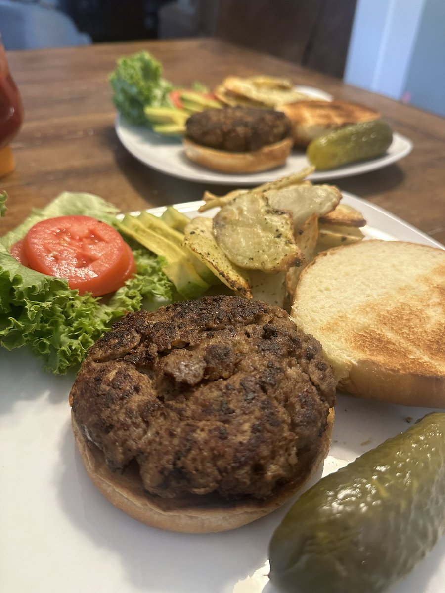 Mariah Medina tweet media