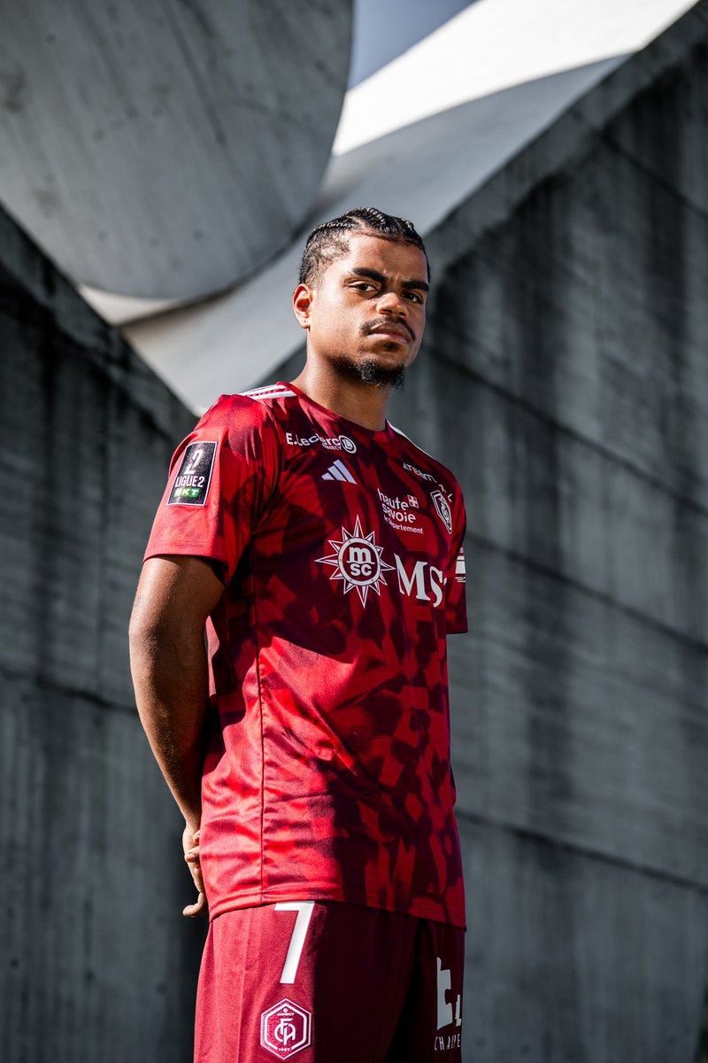 JeremieRoturier's tweet photo. 📷 @FCAnnecy new home kit. 

On ne devrait jamais ignorer l’Histoire de ce qui nous entoure. 
Pour le 80è anniversaire de la libération de la Haute-Savoie au Plateau des Glières il était important de rendre hommage à ceux qui sont morts pour notre liberté. 
Let’s never forget. https://t.co/IhXGF0im0W