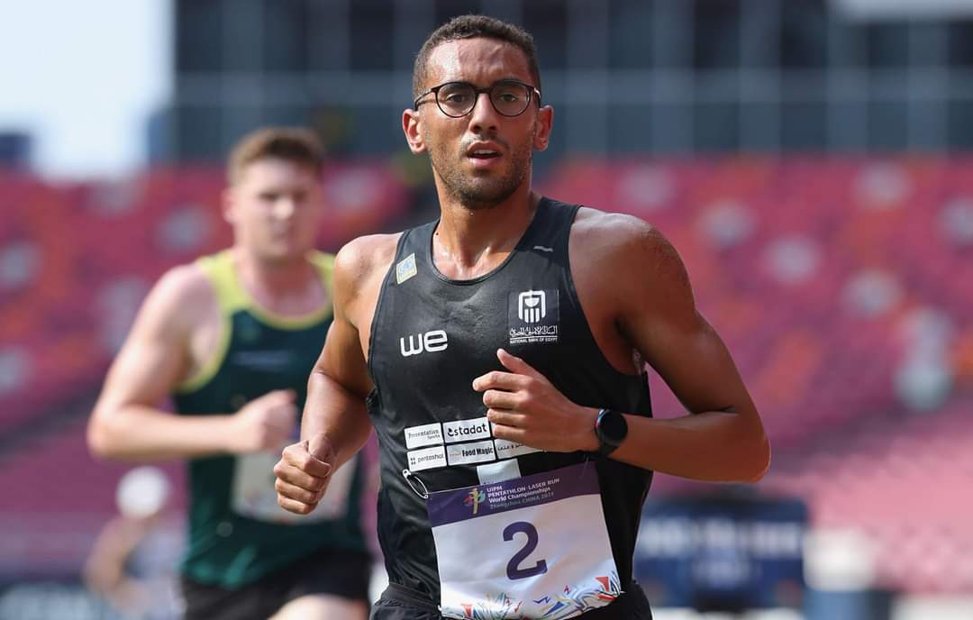 إلي عرفته عن الرياضة إلي كسب فيها بطلنا أحمد الجندي الذهبية وهي منافسات الخماسي الحديث 
إن المشارك بيلعب ٥ ألعاب في نفس اليوم وبيكون لوحده 

والألعاب هي الرماية والسباحة والفروسية والعدو الريفي وسلاح سيف المبارزة
شرفتنا يا أحمد ورفعت رأس بلدك 🇪🇬🩶
#Paris2024 #Olympics #Egypt