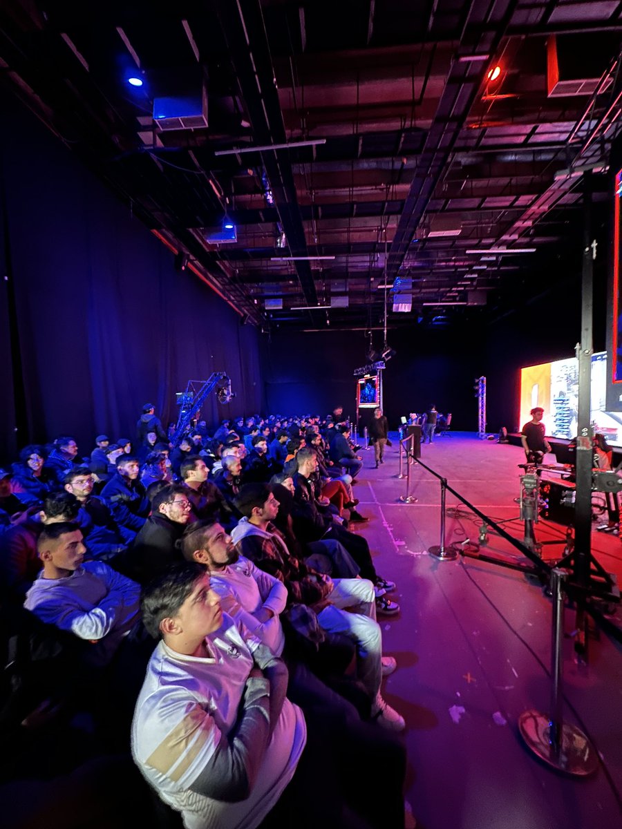 Generat0r tweet media