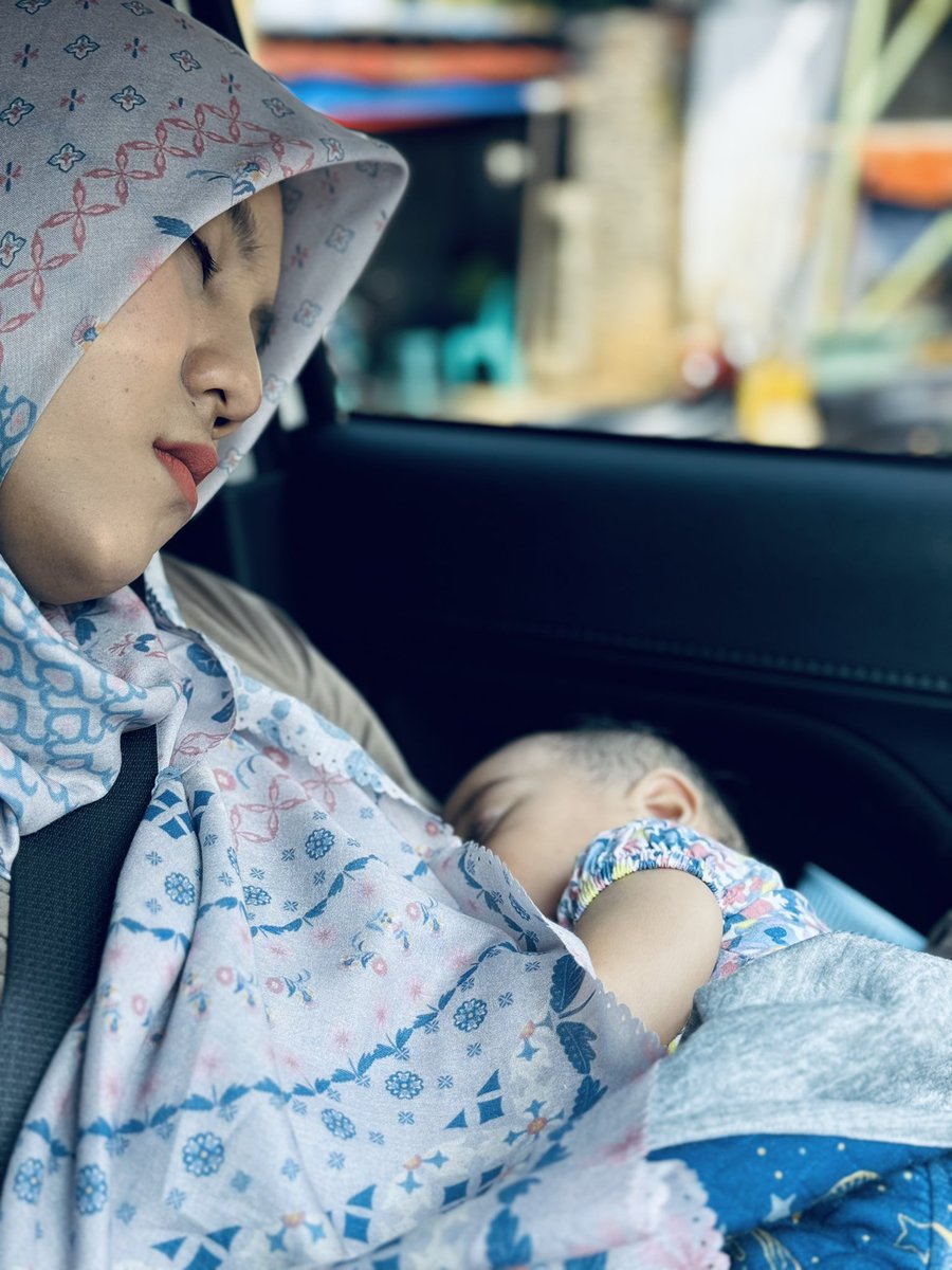 hadiq's tweet photo. terBangun, dan merindukan mereka berdua.. Sehat selalu cintakuuuuu https://t.co/bbmUigHxnG