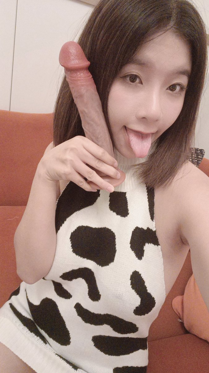 Foo1217096's tweet photo. 美腳，美穴，美肛，美乳，騷舌以及騷婊 https://t.co/D2bgokuT7y