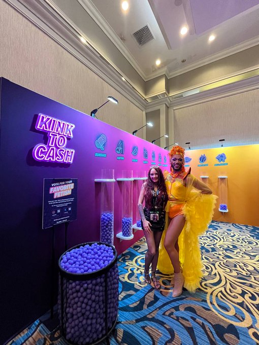 Vote for your favorite fetish at the C4S Booth☑️  @BuddahSC2  @FetishCon @whipsinleather https://t.c<a class="tags" href="/tag/buddahsc2">@buddahsc2</a>