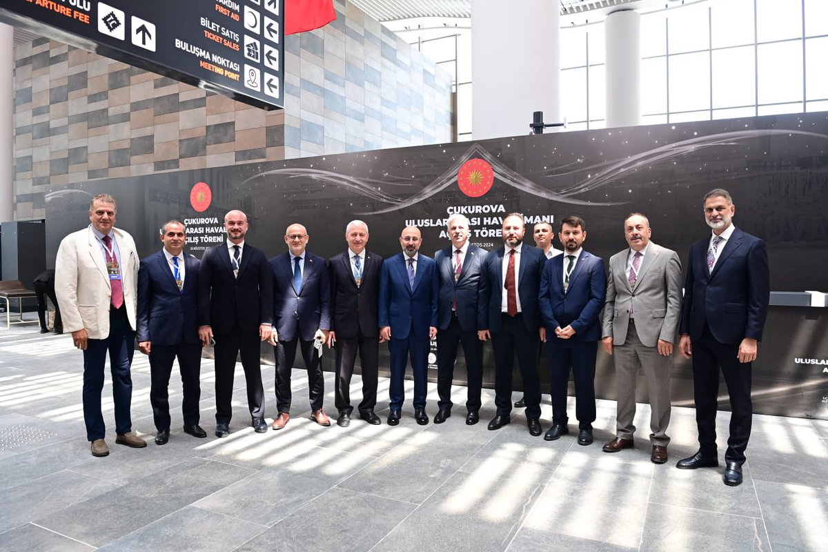 Cumhuriyet tarihinin en büyük ulaştırma projelerinden birine daha imza atmanın haklı gururunu yaşıyoruz!

Bugün, Sayın Cumhurbaşkanı’mızın teşrifleriyle Çukurova Uluslararası Havalimanı’nı halkımızın hizmetine sunduk. 

Havalimanımız başta Adana ve Mersin illeri olmak üzere