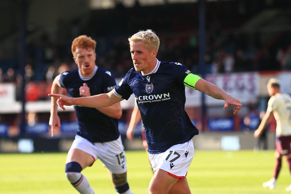 DundeeFC's tweet photo. Oh it’s good to be back 💙

#Dundee1893 https://t.co/yGf8xfAcm5