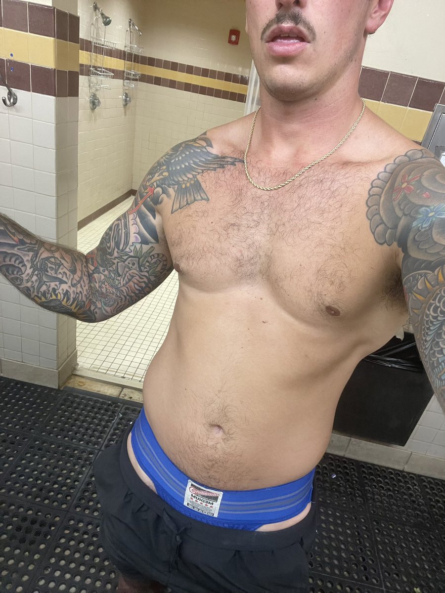sarcastitop's tweet photo. Yes, you do want to sniff all over and lick all the wear off me (I’m desperate for attention please) https://t.co/51UhlkPFXV