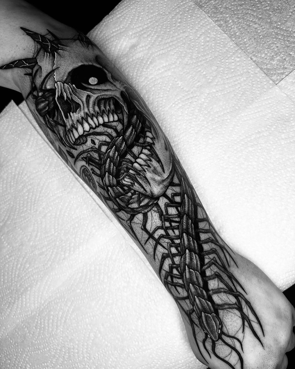 greeenx_'s tweet photo. another day another tattoo 🫡✨ https://t.co/qJExhPANAM