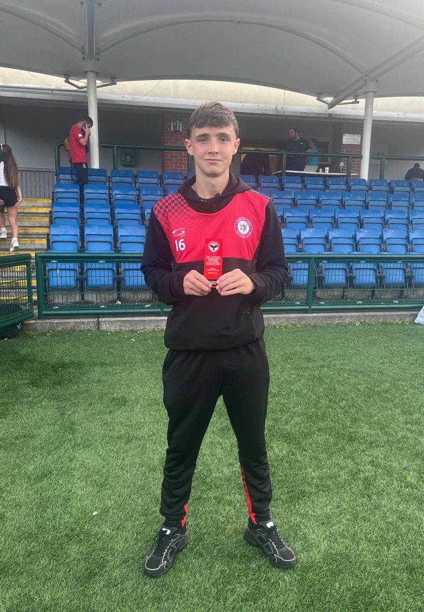 🌟 <a href="/FCIsleOfMan/">FC Isle of Man</a> award their MOTM to <a href="/Harveyroberts05/">Harvey Roberts</a> after a right shift in midfield 👏

Brilliant hospitality as ever from the Ravens.

#UpTheRidge