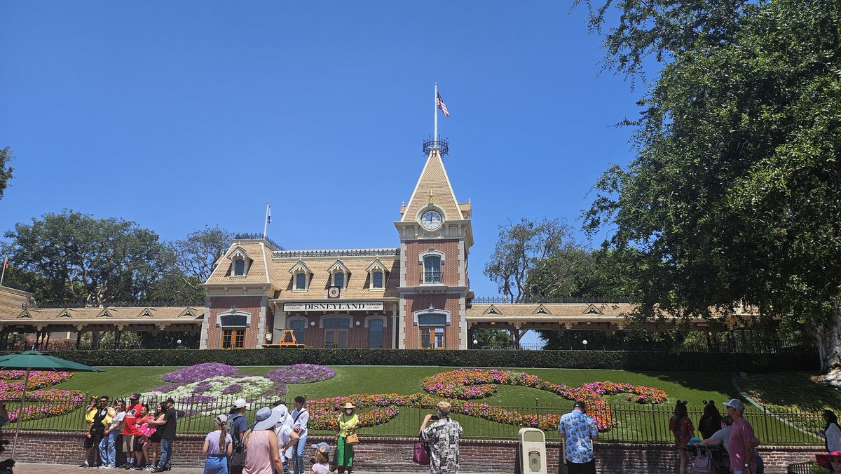 Robhinkle's tweet image. 