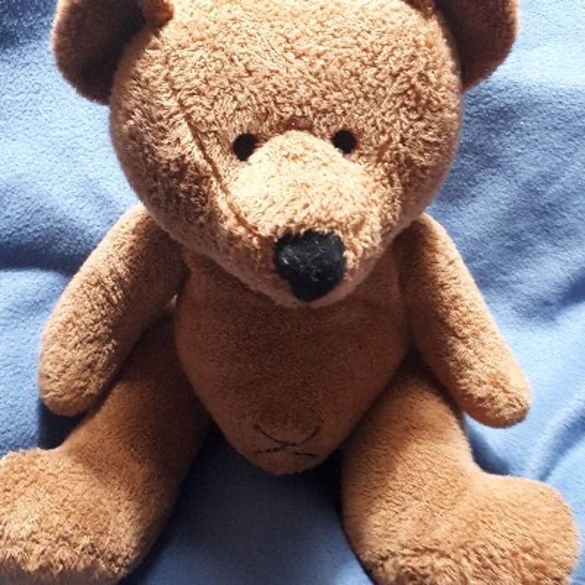 #missing <a href="/InMasonsdreams/">Mason Alexander Bear</a>! #lostteddybear  #surrey 
Desperately seeking Mason Alexander, disappeared <a href="/lostteddybear/">Lost Teddy Bear</a>  somewhere within the #RoyalSurreyHospital. Reported missing 10th August. Please share to get this bear home. #plushies #stuffies #teddybears #RT