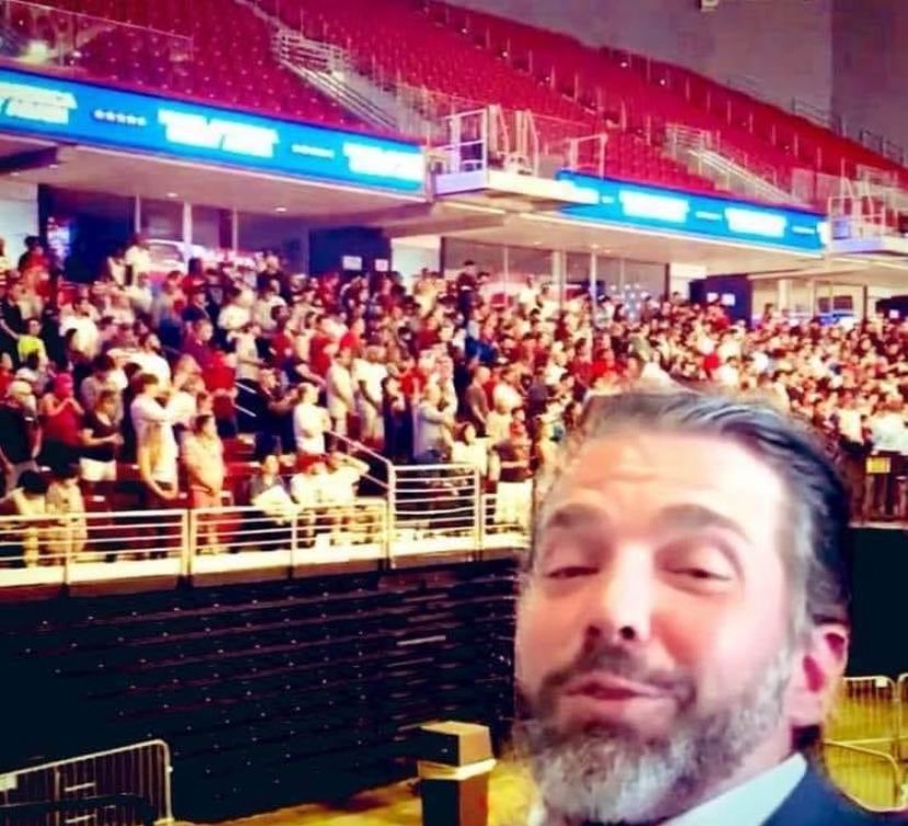 TrumpWasntShot's tweet image. BREAKING: A coked-up @DonaldJTrumpJr exposes how empty his father's rally is. 
#Trumpisdone #Magaisover #MAGAIsCollapsing