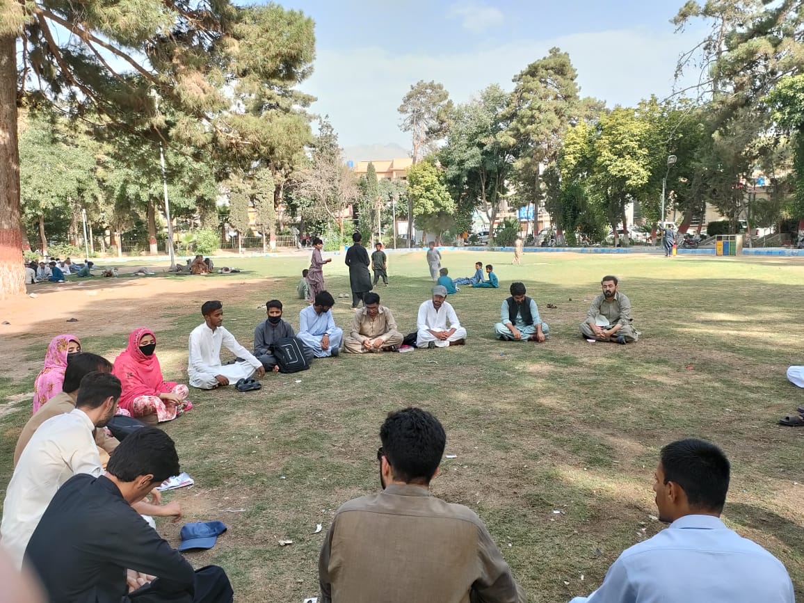 پی ایس ایف بلوچستان کے صدر جہانگیر بلوچ، پی ایس او کے رہنما ہارون موسیٰ خیل و دیگر رہنماؤں کا ایم ڈی کیٹ کی فیس میں اضافے کے خلاف طلباء وطالبات سے ملاقات کی اور اس کے خلاف احتجاجی تحریک چلانے کا فیصلہ کیا گیا۔