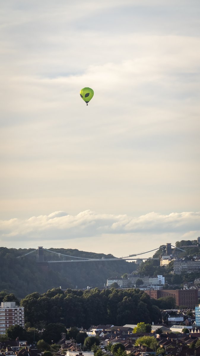 joshforwood's tweet photo. I knew they were among us!
Plenty of photos and videos from this afternoon on the way.

#BristolBalloonFiesta #HotAirBalloons #Alien #Aliens https://t.co/m65r0HeGjs