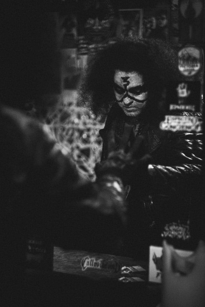 f_of_hate's tweet photo. Nosotros somos Full Öf Hate y venimos arruinarles la existencia.
Fotos cortesía del buen: Juan Antonio martinez 
Influencias. #blackmetal #trashmetal #metalpunk

https://t.co/KfgX8vzpiP

@d_relatos @BlackMetalUS @CanaldoMetal @CanadiensMeTaL @CanaldoRock @_beyondtheblack https://t.co/Nbd6CiqYEN